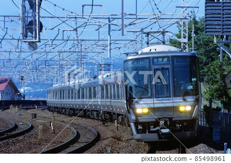 JR西日本225系列快速列車 85498961