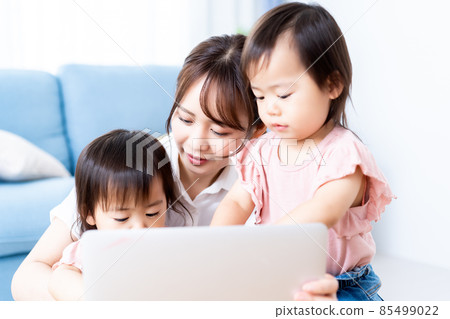 Telework while raising children Telework while raising children 85499022