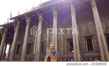 Placey Rattanachedi Pramondop Wat Phra Kaew 85500000