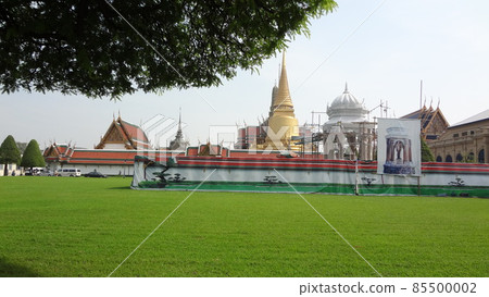 Placey Rattanachedi Pramondop Wat Phra Kaew 85500002