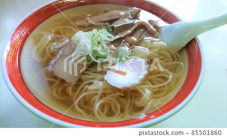盡可能透明的湯 盡可能透明的湯 85501860