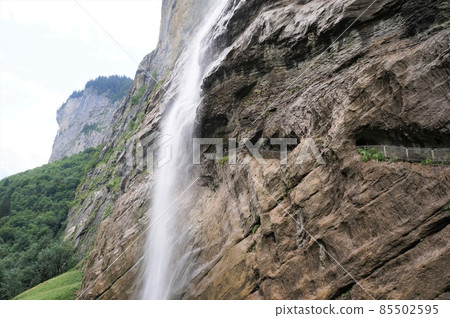 Staubbach Falls and promenade (Lauterbrunnen, Switzerland) Staubbach Falls and promenade (Lauterbrunnen, Switzerland) 85502595