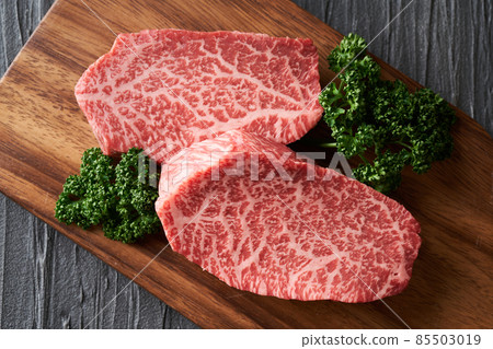 Domestic Wagyu beef thick-sliced thigh meat (Shinshin) Domestic Wagyu beef thick-sliced thigh meat (Shinshin) 85503019