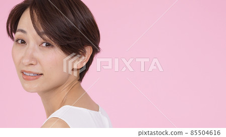 美麗的形象微笑春天 85504616