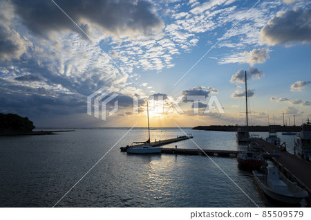 沖繩嘉手納碼頭 85509579