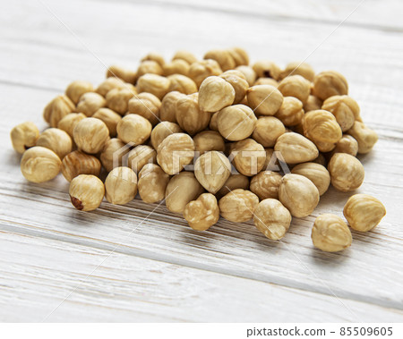 Peeled hazelnuts 85509605