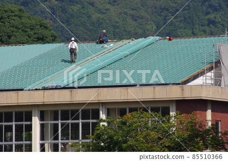 體育館屋頂蓋施工方法 體育館屋頂維修 體育館屋頂蓋施工方法 體育館屋頂維修 85510366