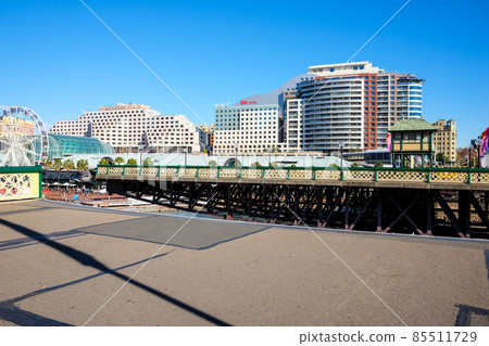 Darling Harbor, a fashionable tourist destination that represents Sydney, Australia's most beautiful and charming port city in the world 85511729