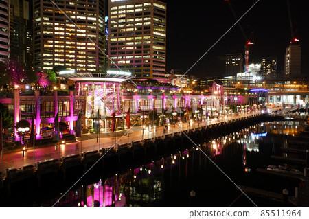 Darling Harbor, a fashionable tourist destination that represents Sydney, Australia's most beautiful and charming port city in the world Darling Harbor, a fashionable tourist destination that represents Sydney, Australia's most beautiful and charming port city in the world 85511964