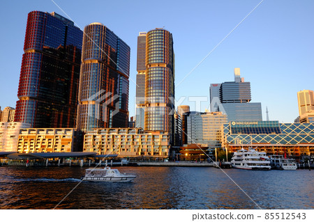 Darling Harbor, a fashionable tourist destination that represents Sydney, Australia's most beautiful and charming port city in the world Darling Harbor, a fashionable tourist destination that represents Sydney, Australia's most beautiful and charming port city in the world 85512543