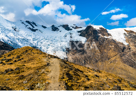Glacier at the Huaytapallana mountain range in Huancayo, Peru 85512572