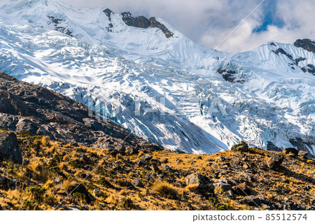 Glacier at the Huaytapallana mountain range in Huancayo, Peru 85512574