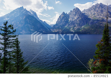 Jenny Lake in Grand Teton National Park 85514921