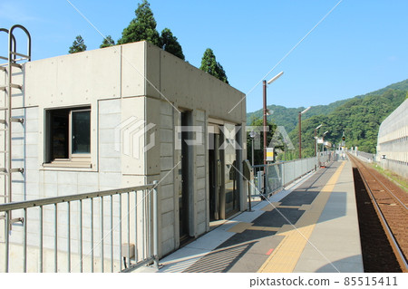 San-in Line Amarube Station (1) 85515411