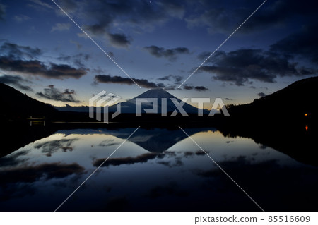 Blue hour: Mt. Fuji Blue hour: Mt. Fuji 85516609