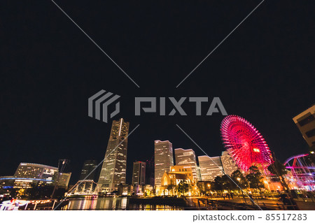 Night view of Yokohama Minato Mirai 85517283