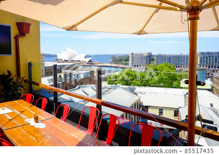 The world's most beautiful natural port, Sydney Harbor, and Australia's iconic World Heritage Opera House 85517435