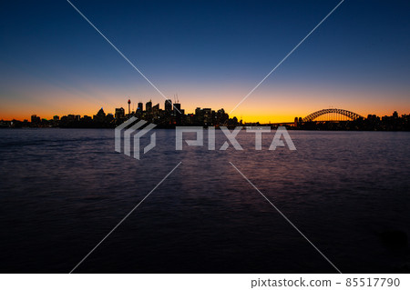 Australia's iconic World Heritage Opera House in the night view of Sydney Harbor, the most beautiful in the world Australia's iconic World Heritage Opera House in the night view of Sydney Harbor, the most beautiful in the world 85517790