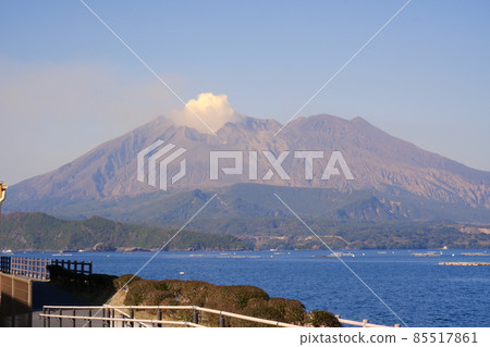 櫻島_路邊車站的景色 85517861