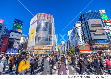 6 waves of Tokyo cityscape in Japan! … Over 2600 domestic threats… Shibuya is a threatening crowd… = January 5 85518756
