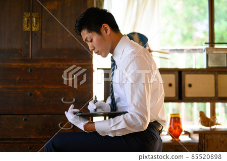 打領帶的男人 打領帶的男人 85520898