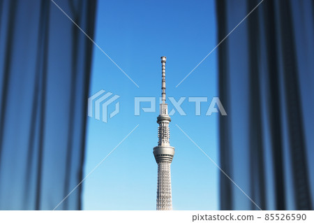 Tokyo Sky Tree seen from the window 85526590
