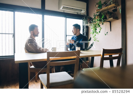 LGBTQ / gay couple lifestyle LGBTQ / gay couple lifestyle 85528294