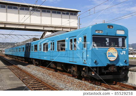 Group train of Hanwa Line 103 series Group train of Hanwa Line 103 series 85529258