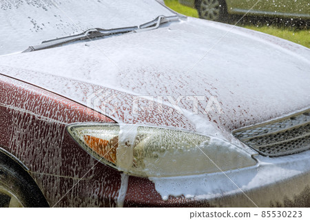 Car maintenance with the washing in the car foam under pressure 85530223