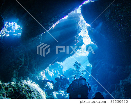Underwater photography (cave) 85530450