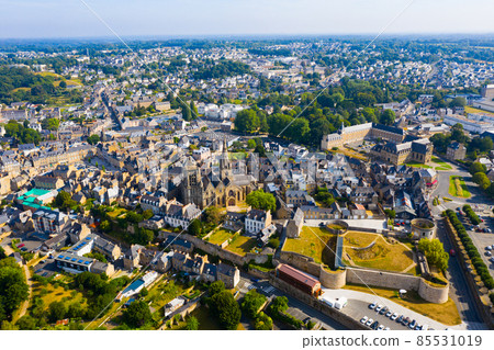 Pierre II Castle and the Basilica of Our Lady of Merciful in the city of Guingamp Pierre II Castle and the Basilica of Our Lady of Merciful in the city of Guingamp 85531019