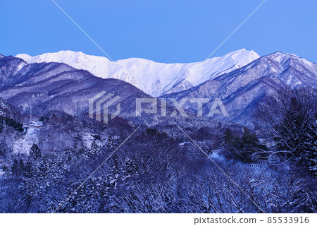 Tanigawadake / Suwakaio Bridge in winter Tanigawadake / Suwakaio Bridge in winter 85533916