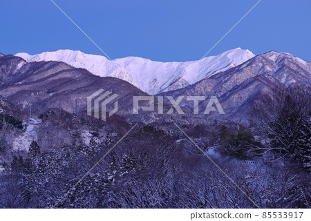 冬天的谷川岳 / 諏訪橋 冬天的谷川岳 / 諏訪橋 85533917