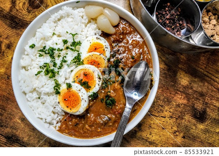 Spicy chicken curry that makes you addicted 85533921