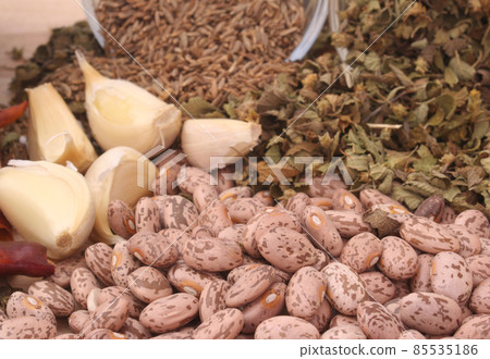 Beans, Garlic, Paprika and Mexican Oregano, Close up Beans, Garlic, Paprika and Mexican Oregano, Close up 85535186