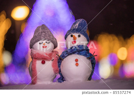 燈光和一對雪人 燈光和一對雪人 85537274