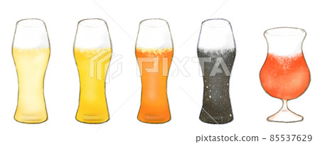 Craft beer illustrations of various colors: white beer and black beer Craft beer illustrations of various colors: white beer and black beer 85537629