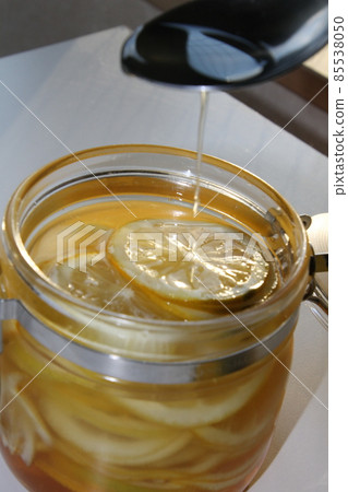 Homemade honey lemon Homemade honey lemon 85538050