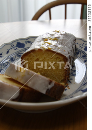 Homemade lemon pound cake 85538526