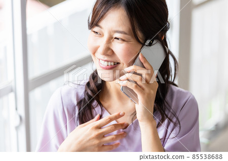 淺談智能手機的女人 85538688