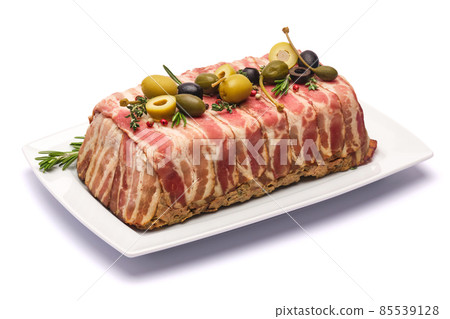 Traditional French terrine covered with bacon isolated on white background Traditional French terrine covered with bacon isolated on white background 85539128