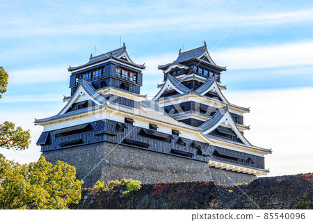從熊本縣熊本市加藤神社看到的秋季熊本城復原圖 從熊本縣熊本市加藤神社看到的秋季熊本城復原圖 85540096