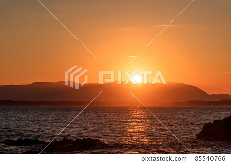 從福岡縣福岡市鹿島看到的第一個日出 85540766