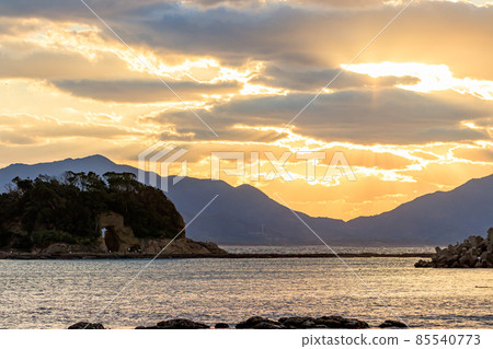 Horayama at dusk, Onga-gun, Fukuoka Prefecture 85540773