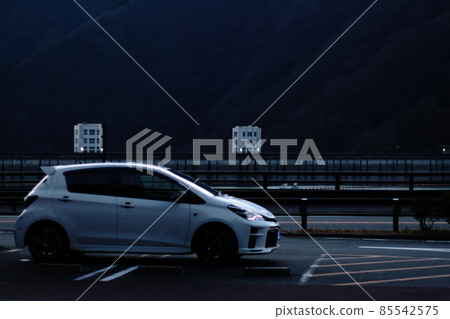汽車和駕駛 汽車和駕駛 85542575