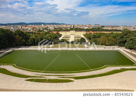 [Vienna] Schoenbrunn Palace 85543023