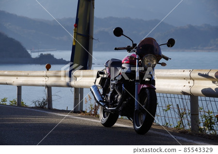 在MOTOGUZZI海邊觀光 在MOTOGUZZI海邊觀光 85543329