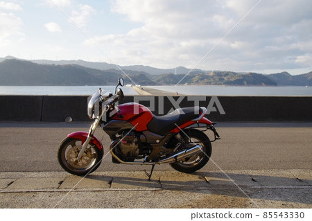 Touring at MOTOGUZZI Seaside view Touring at MOTOGUZZI Seaside view 85543330