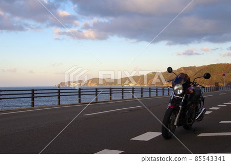 Touring at MOTOGUZZI Seaside view Touring at MOTOGUZZI Seaside view 85543341