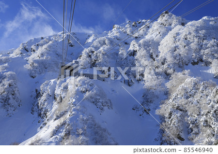 雪山 立山索道 立山黑部阿爾卑斯山脈路線 雪山 立山索道 立山黑部阿爾卑斯山脈路線 85546940